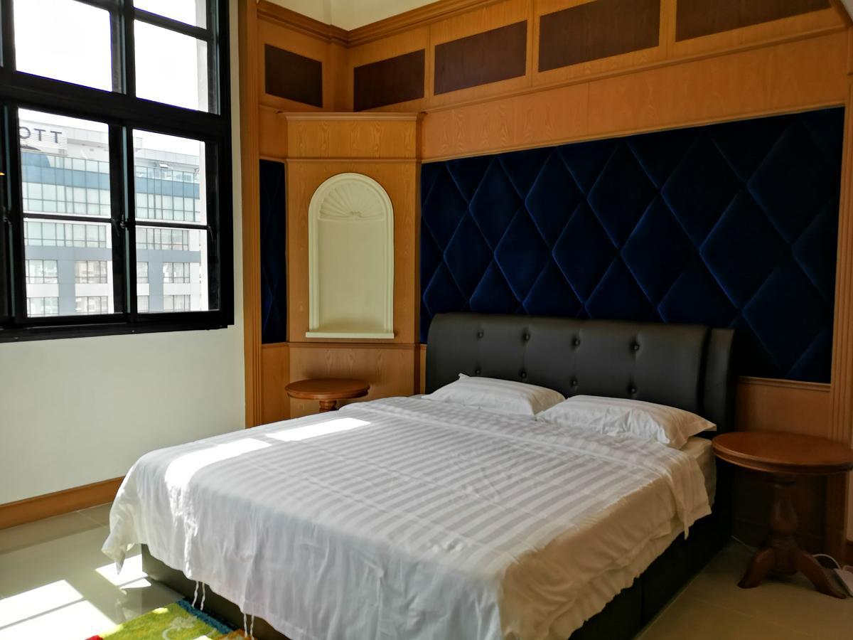 Aparthotel Marina Court Luxury Penthouse à Kota Kinabalu Extérieur photo