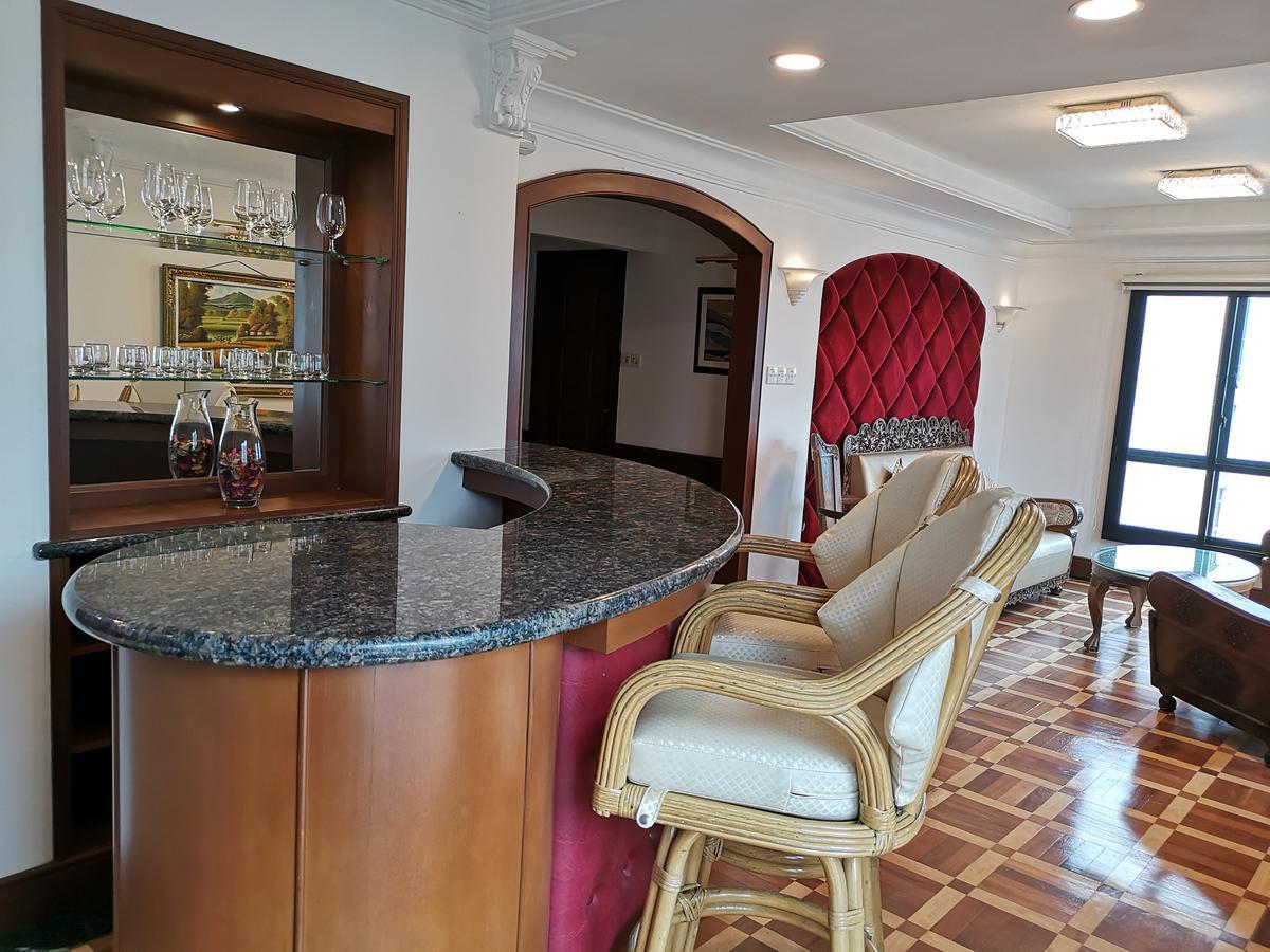 Aparthotel Marina Court Luxury Penthouse à Kota Kinabalu Extérieur photo