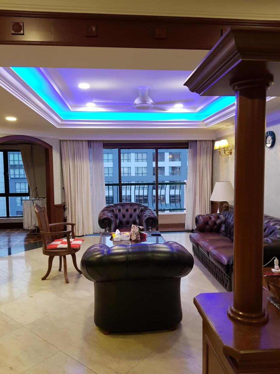 Aparthotel Marina Court Luxury Penthouse à Kota Kinabalu Extérieur photo