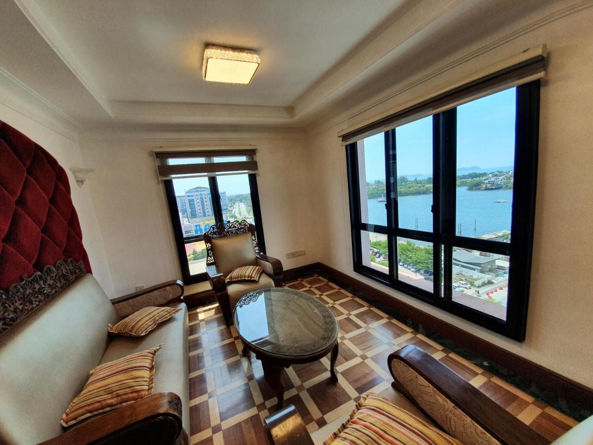 Aparthotel Marina Court Luxury Penthouse à Kota Kinabalu Extérieur photo